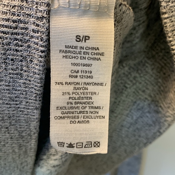 Garage Light Gray Pullover Hoodie Size S/P Front Hand Pouch - Picture 7 of 9